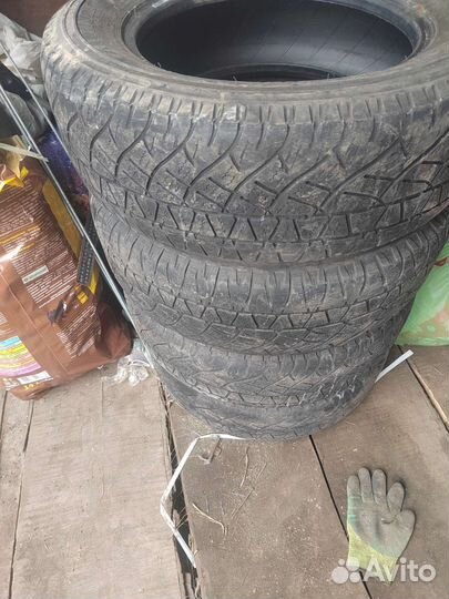 Michelin Latitude Cross 215/65 R16 98T
