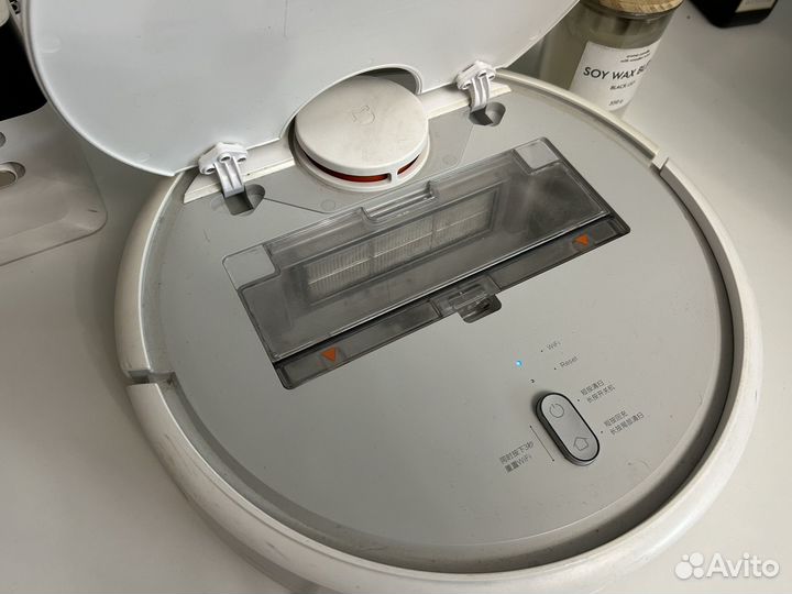 Робот-пылесос Xiaomi Mi Robot Vacuum Cleaner