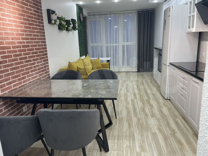 2-к. квартира, 62 м², 13/15 эт.