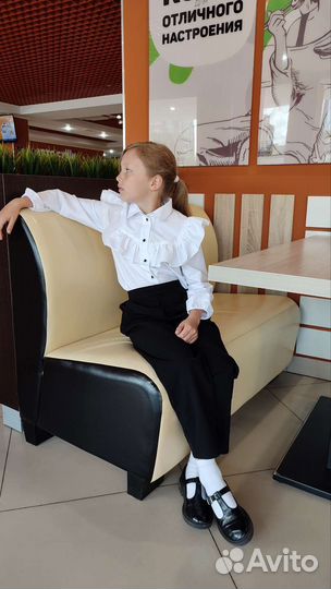 Белая школьная блузка для девочки