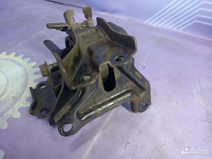 Опора двигателя левая Kia Sportage 2. G4GC