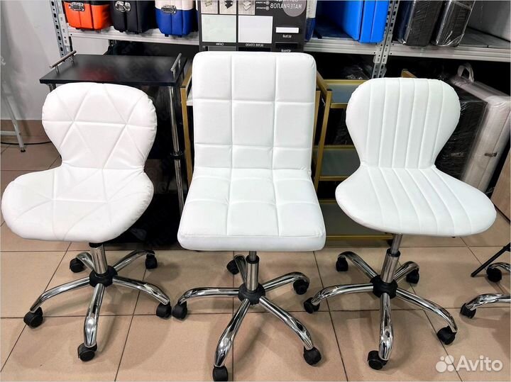 Стул мастера маникюра