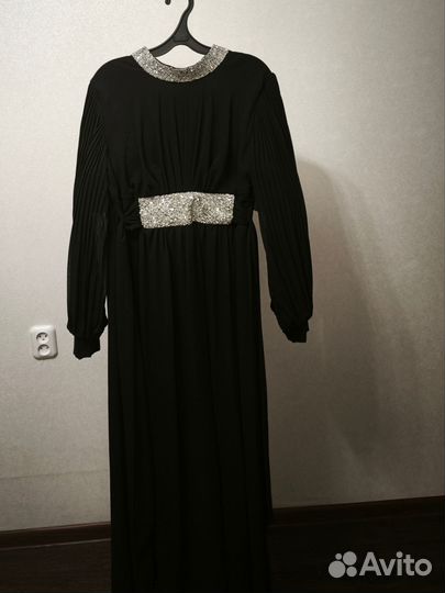 Вечернее платье 46 размера стойка