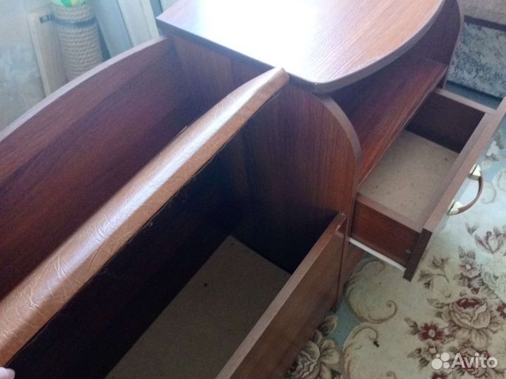 Тумба с сиденьем для прихожей