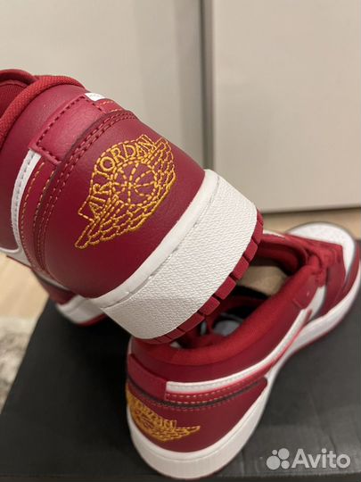 Кроссовки новые nike air jordan 1 low