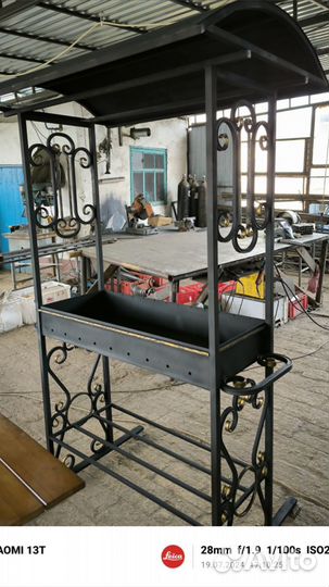 Мангал с крышей