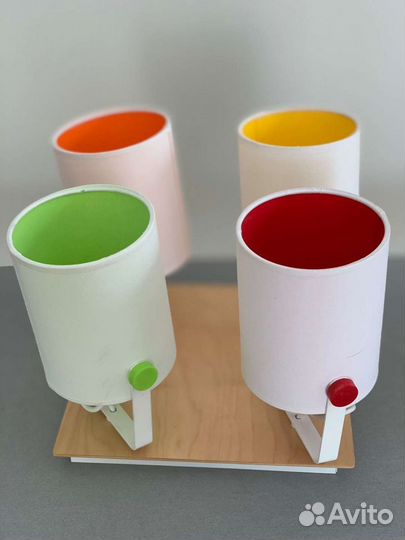 Продам люстру