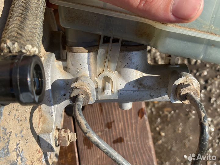 Калина вакумник с главным тормозным цилиндром и ба