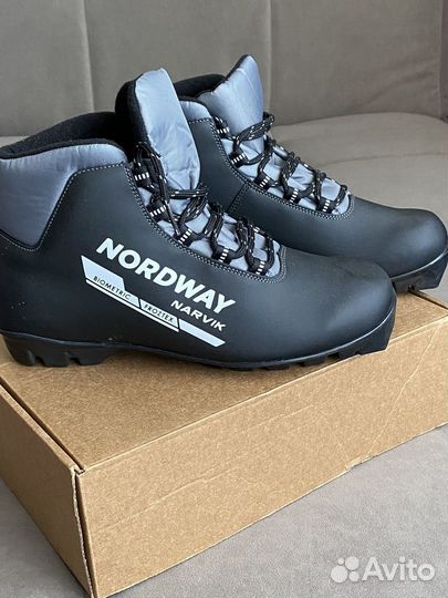 Лыжные ботинки 44