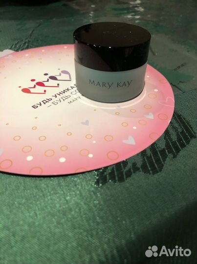 Успокаивающий гель для кожи вокруг глаз