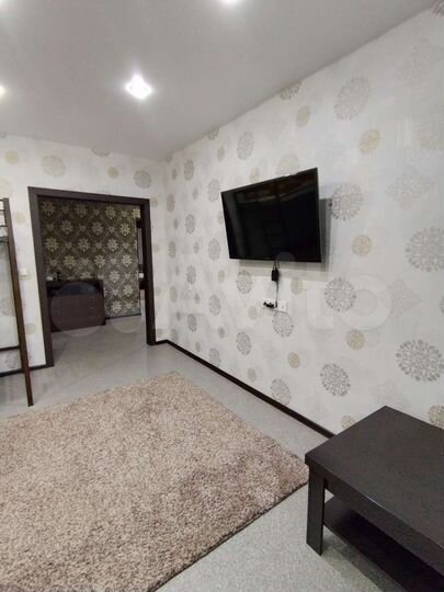 2-к. квартира, 70 м², 8/14 эт.