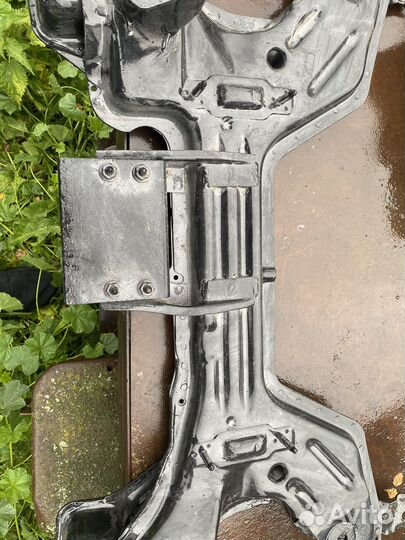 Подрамник вр6 пассат б4