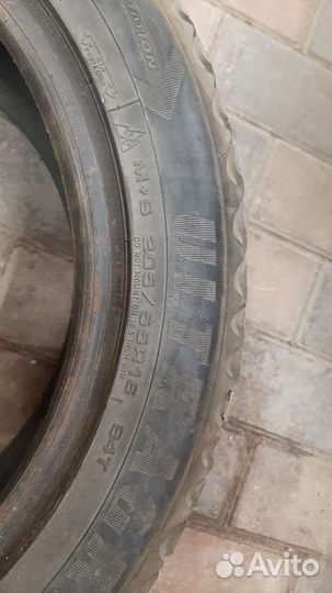 Goodyear Ultragrip Ice Arctic 205/55 R16 94T
