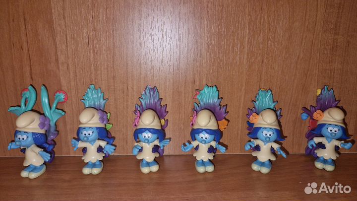 Фигурки смурфиков из мультфильма «Тайная деревня»