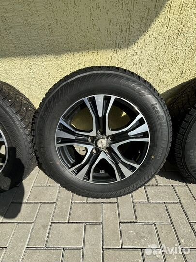 Комплект зимних колес r17