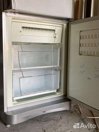 Холодильник Indesit