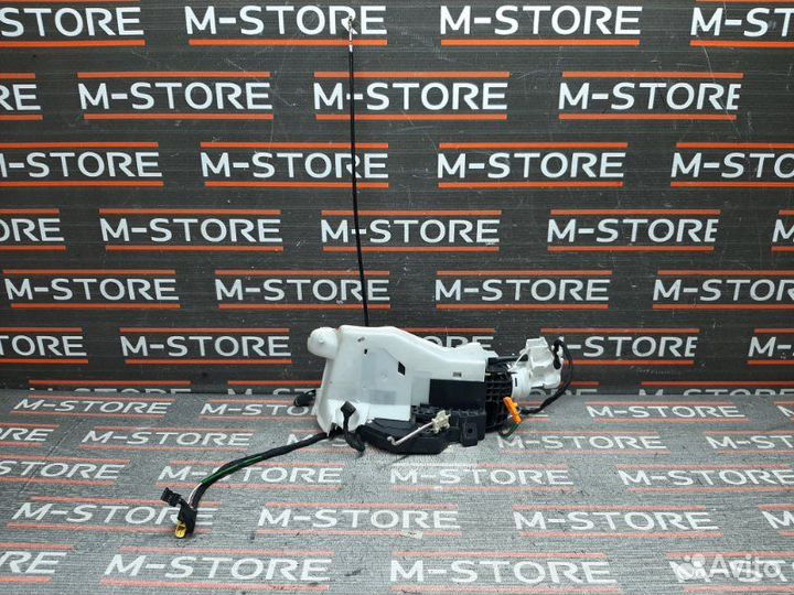 Замок двери передний правый Mercedes-Benz S-Class