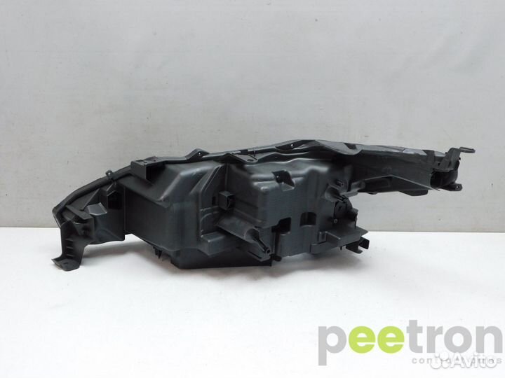 Б/У Б/У Корпус фары правой новая Рестайлинг