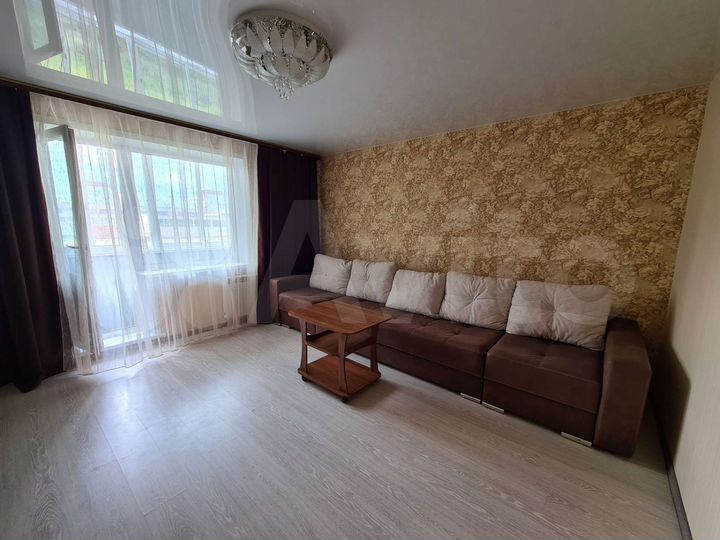 2-к. квартира, 53 м², 3/9 эт.