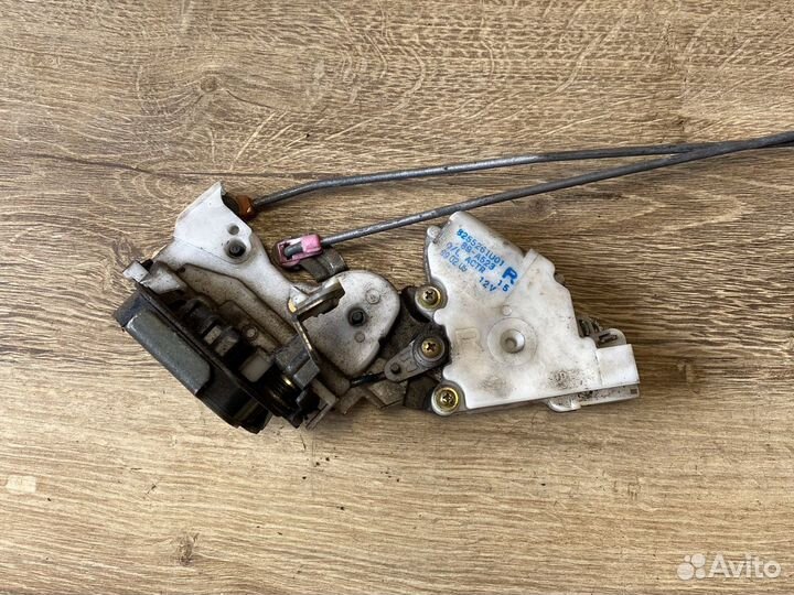 Nissan almera n15 задний правый замок двери