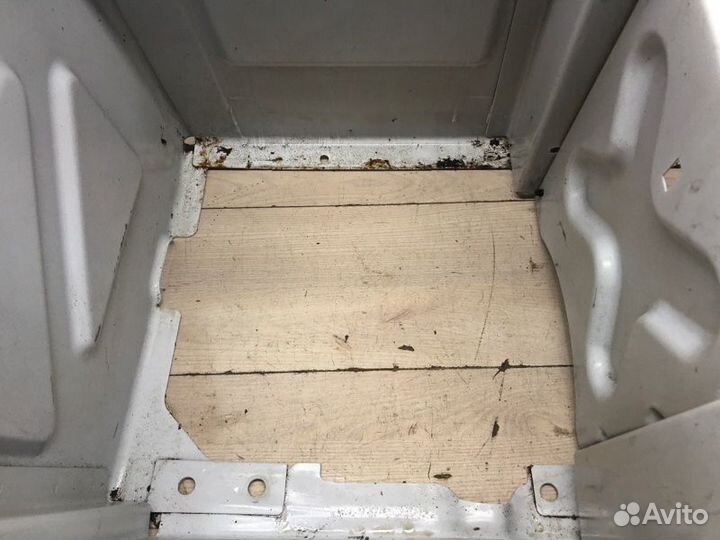 Тумба сиденья передняя левая Mercedes Sprinter