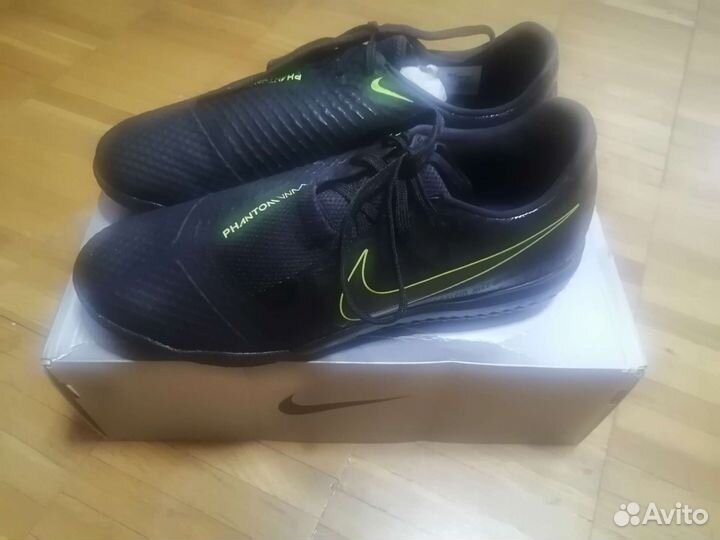 Сороконожки Nike