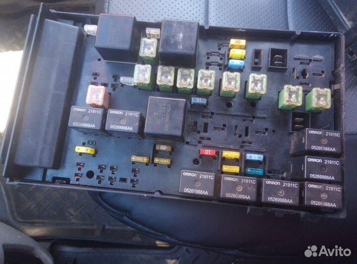 Блок предохранителей для додж караван 04869201AN