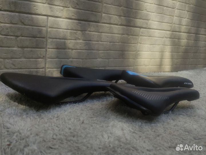 Седло велосипедное средней ширины