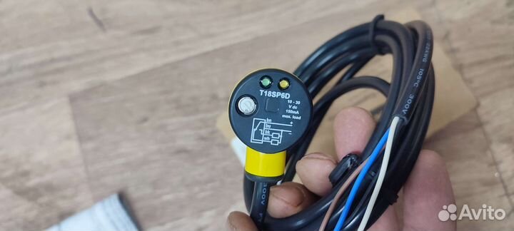 Фотоэлектрический датчик (Сенсор) banner t18sp6dq