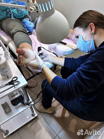 Маникюр, педикюр, покрытие гель лак