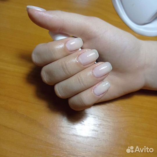 Требуется модель на маникюр