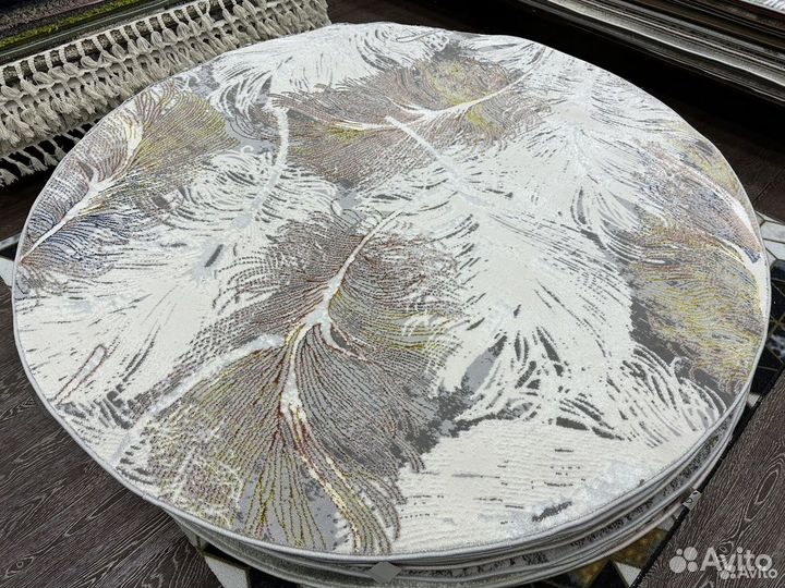 Ковер круг 1.6х1.6 новый