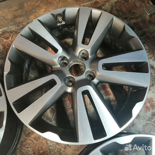 Диски R17 Dia 60.1 Vesta