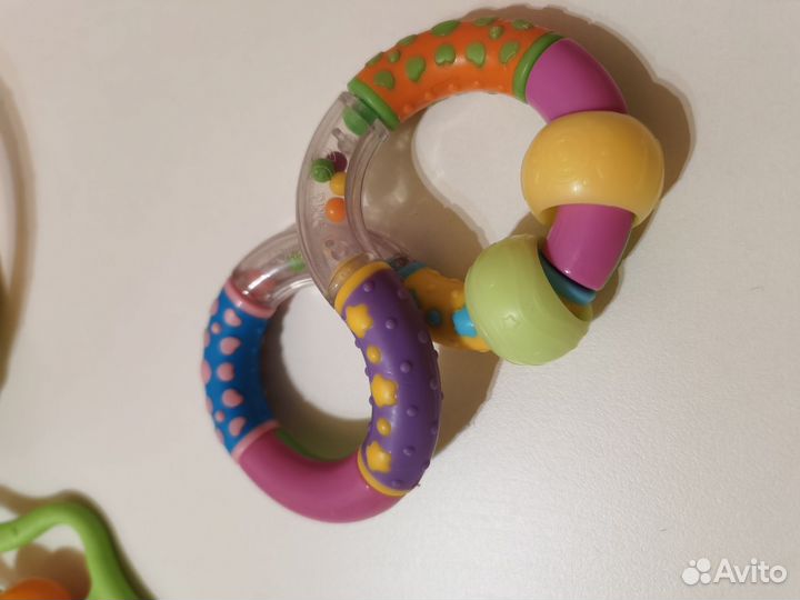 Развивающие игрушки пакетом 0-1 год