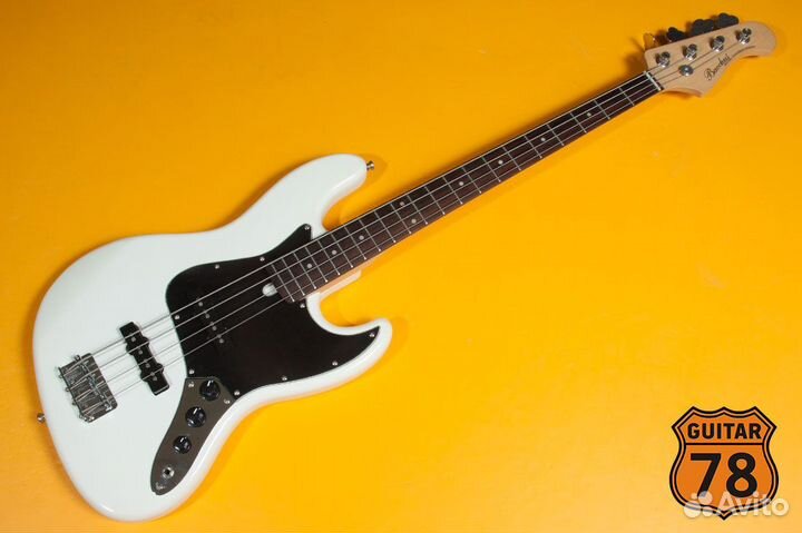 Bacchus BJB-1R Jazz Bass Olympic White