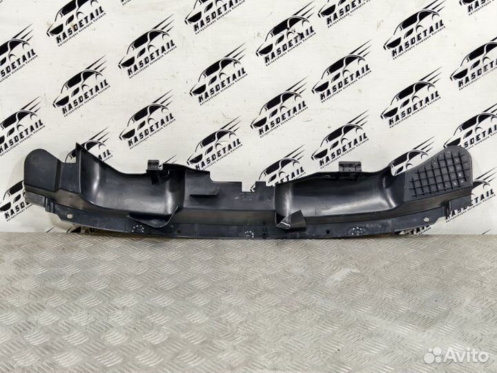 Накладка замка капота Ford Kuga CBV 2.0 tdci G6DG