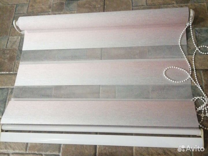 Жалюзи рулонные шторы день ночь