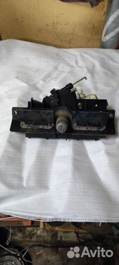 Замок ручка багажника Ауди А6 С5