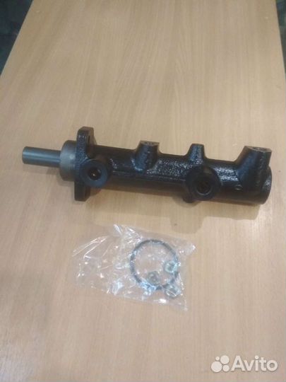 Главный тормозной цилиндр Мерседес вм 668