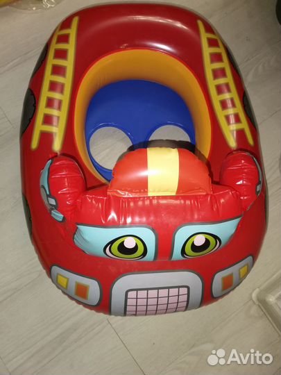 Надувной круг для плавания