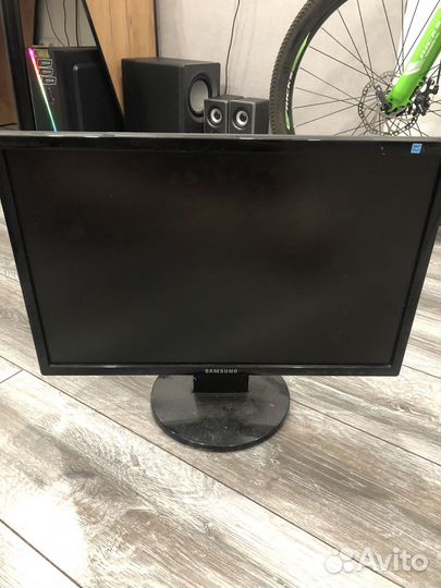 Монитор samsung