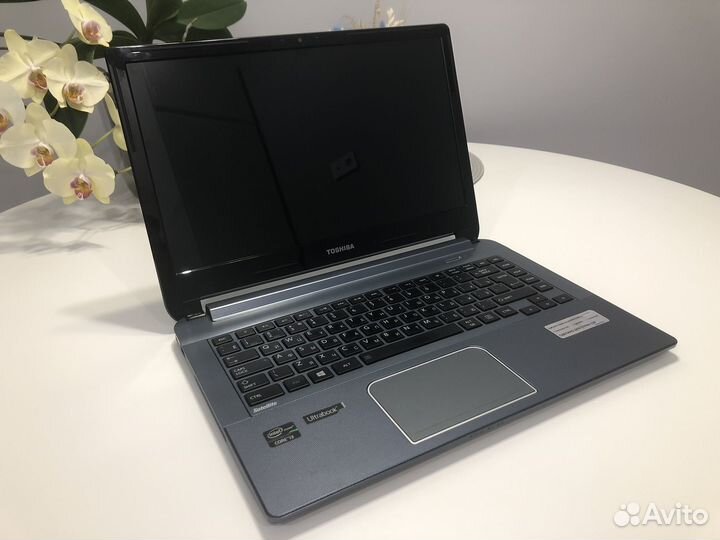Ультрабук Toshiba