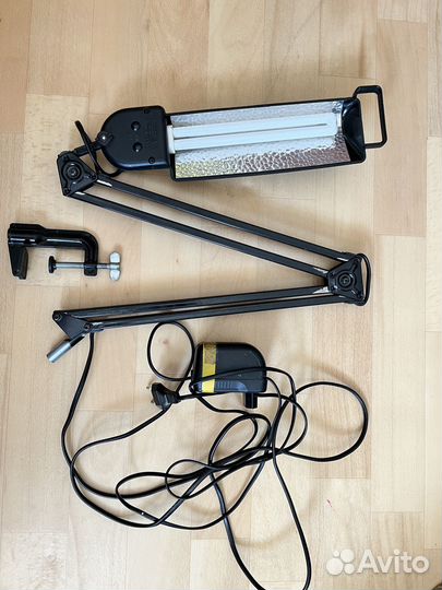 Лампа настольная