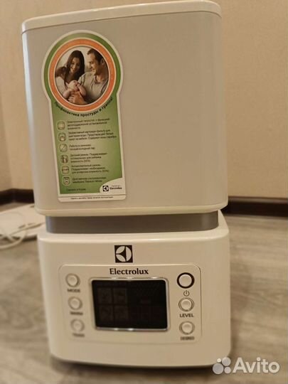 Увлажнитель Electrolux EHU-3510 D