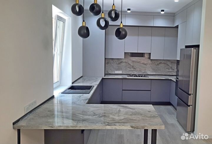 Угловой кухонный гарнитур