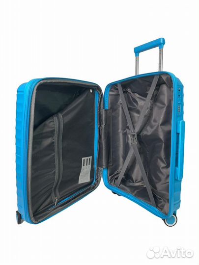 Чемодан на колесах