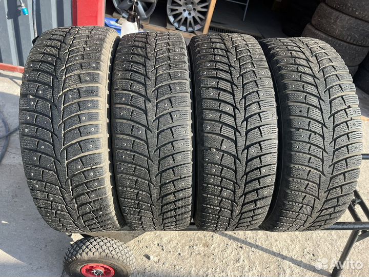 Laufenn I Fit Ice LW 71 215/65 R16