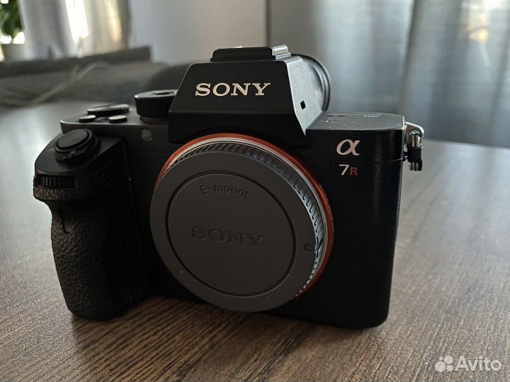 Продаю фотоаппарат Sony a7r2