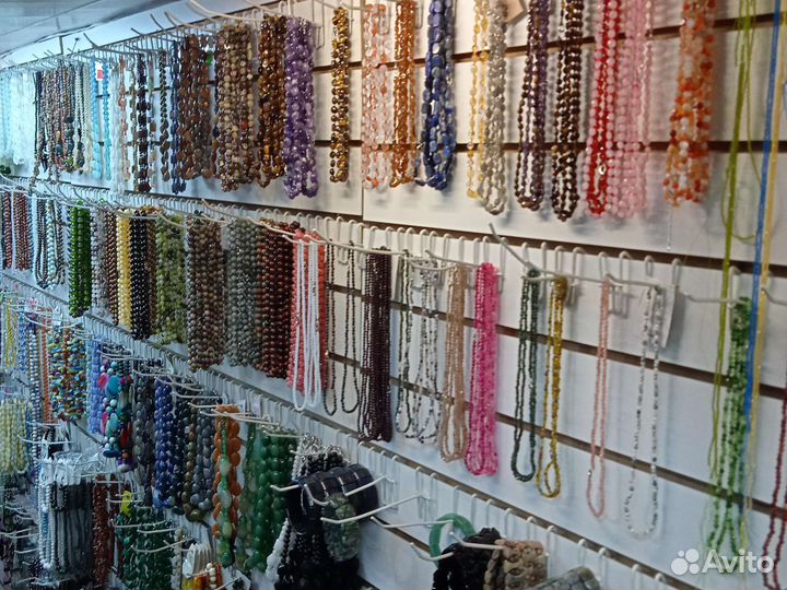 Бусы из натуральных камней