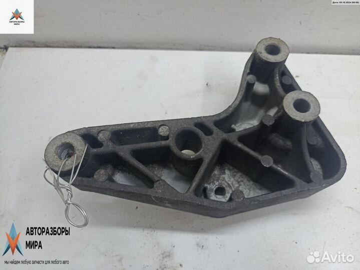 Кронштейн кпп Opel Astra H 2003 90475142